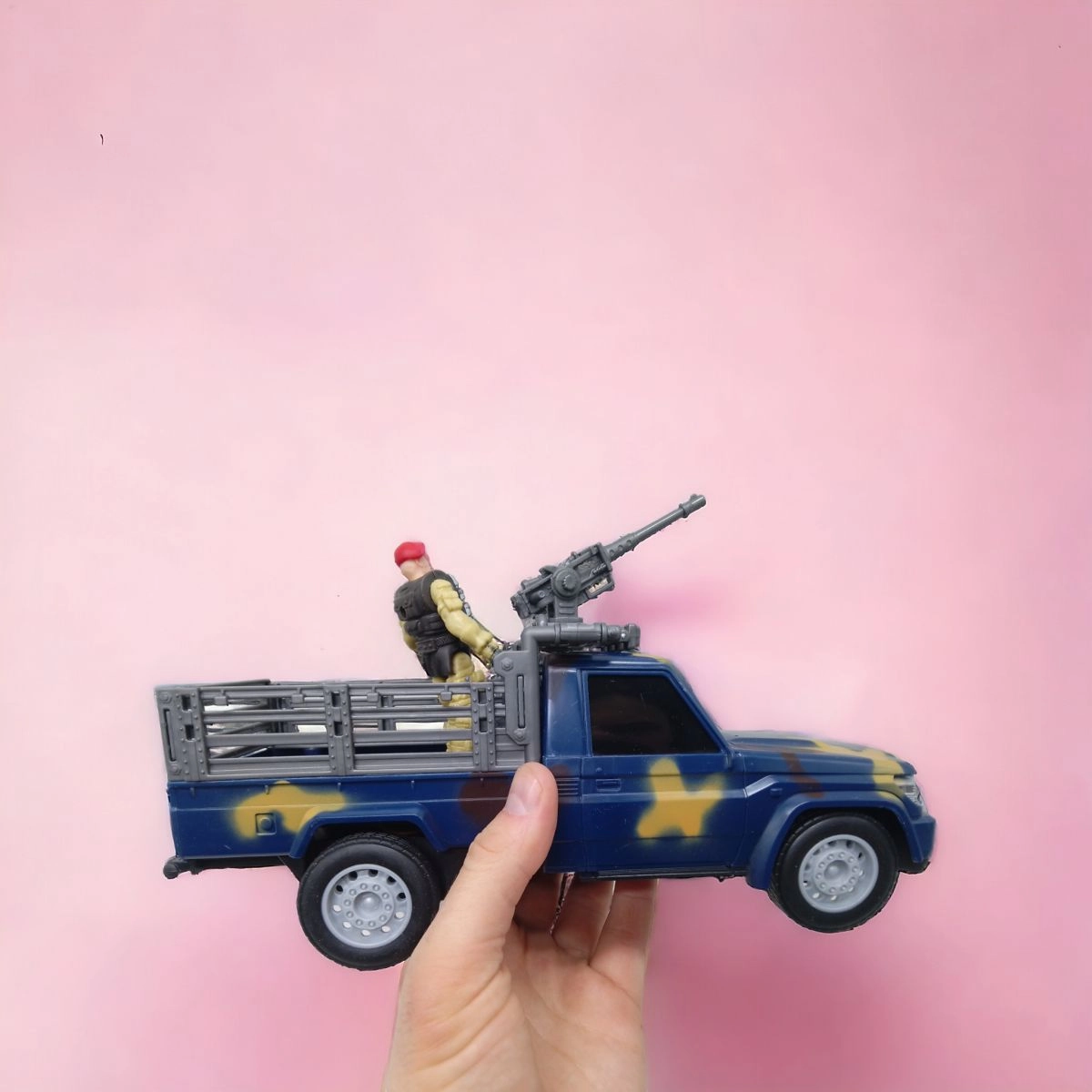 картинка Пикап на радиоуправлении Военный (синий) 858 Toys 858-331G - NiKids